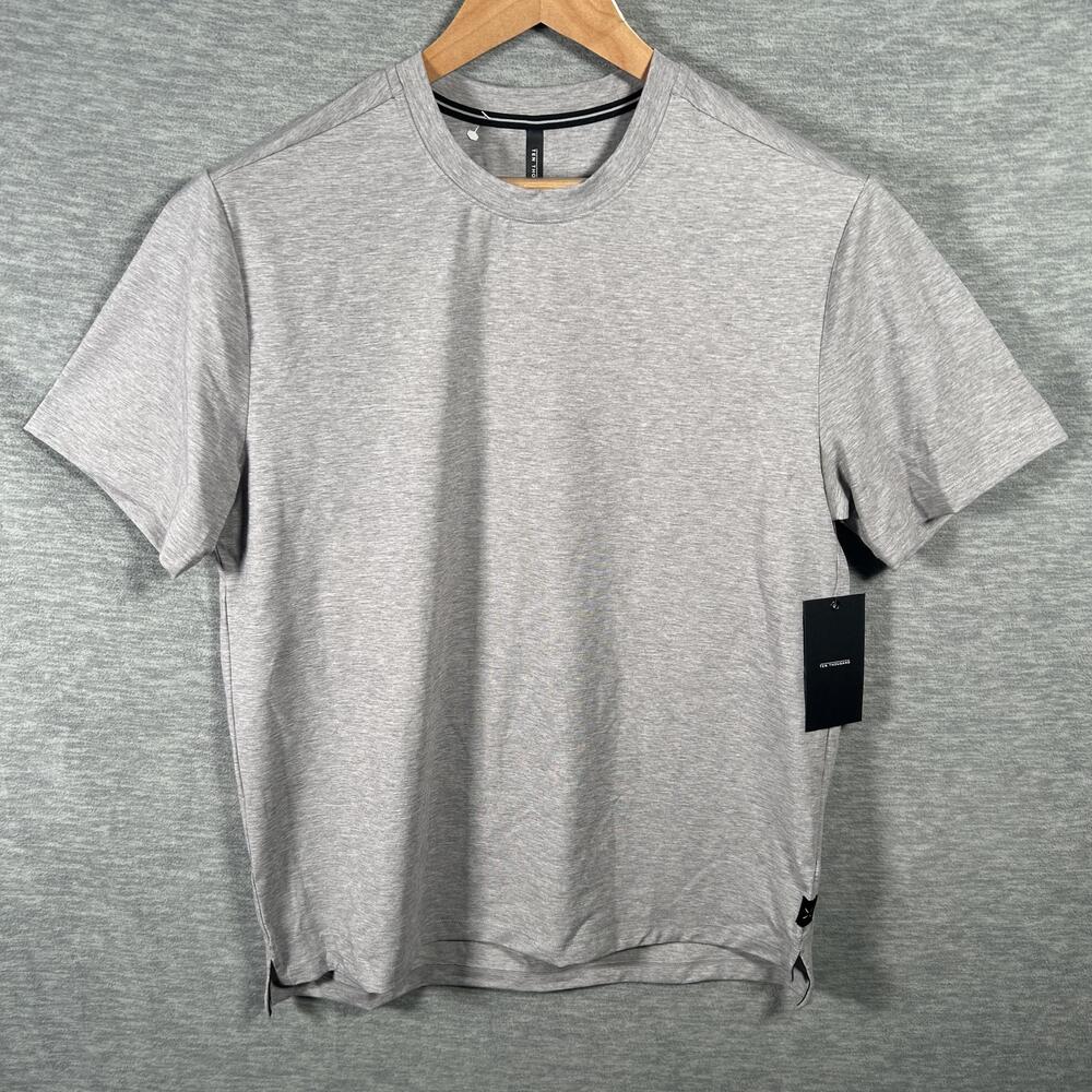 Ten Thousand Recover Shirt Mens Medium Gray Athletic Stretch Performance Tee NEW